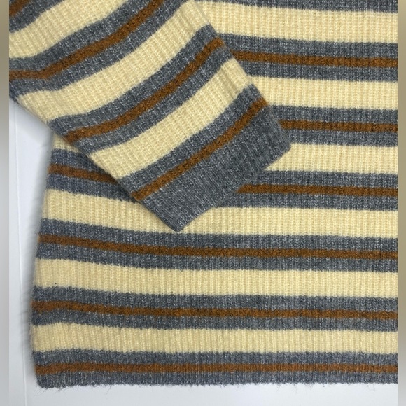 Nordstrom Treasure & Bond Plus Size Striped Puffed Sleeve Crewneck Sweater Sz 3X - Picture 5 of 6